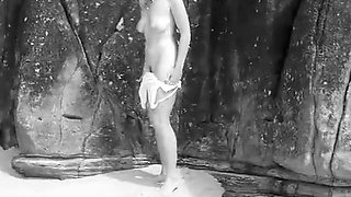 Sunbathing MILF Amateur Video