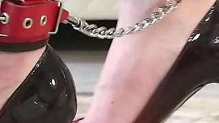 Dipping and Feet Play in Classic High Heels When My Legs Is Bondage