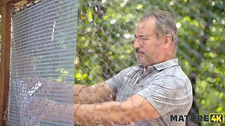 Valentina Sierra's Big Natural Tits Get Wild in Public with Stranger's Pet Play