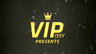 Lezzy Peeing and Injection Have fun