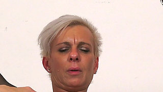 Mature Gapers - horny sexy MILF gets her pussy gaped and spreaded hard