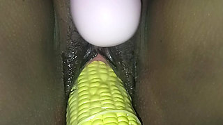 Desi hot bhabhi Ne pura Makka chut me Dala