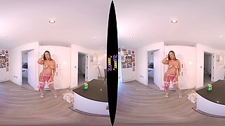Perv On Me featuring Frankie L - ZexyVR
