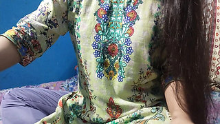 Desi Indian virgin girl first time fucked hard by boyfriend - tight pussy sex
