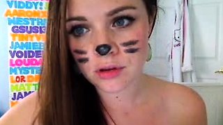 Big boob brunette masturbates on webcam