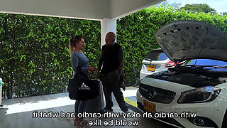 Colombian Woman Cheats on Her Husband with the Mechanic Just Before Leaving for the Gym