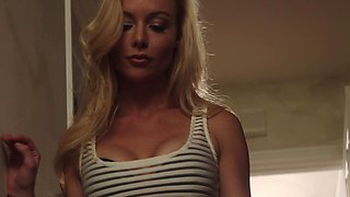 Ryan Ryans and Kayden Kross in sensual lesbian action