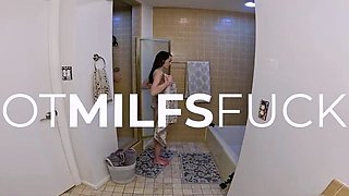 HotMilfsFuck Summer Renee If You Got It Flaunt It PP