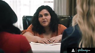 Girls Way featuring Serene Siren and Summer Col's latina porn