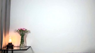 Shaking my big bubble ass