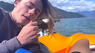 Outdoor sex in POV with a brunette amateur hottie fucked