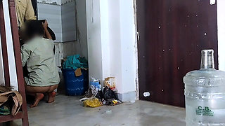 Indian College Girl Ko Tution Teacher Ne Chupke Se Chudai Kiya