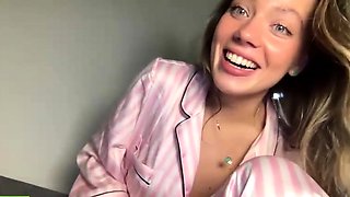 Blonde teen Sierras first erotic masturbation video