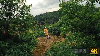 Hunt4k. encountered a bare stranger with nice knockers in the forest