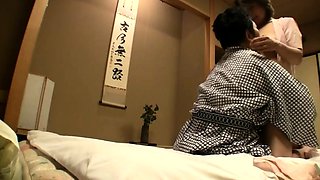 Amateur Couple Fucking Doggystyle For The Cam