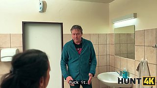 Hunt4k. hardcore dirty xxx in the clean toilet