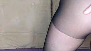 Ass Tease in Pantyhose, Naked & Oil