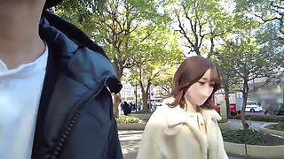 美形お姉さんがちんぽを味わうフェラ！セクシーな下着姿で手マンされてオマンコは濡れ濡れ