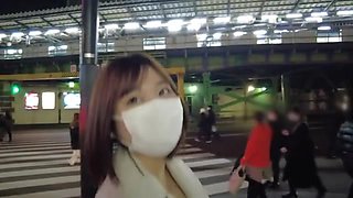 Eカップ美女がディープキス! 乳首愛撫と手マンでオマンコはクチュクチュと音を立てる