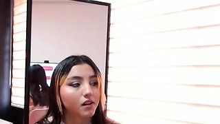 Gorgeous webcam teen in stockings w anal toy