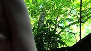 Amateur mouth cumshot outdoor
