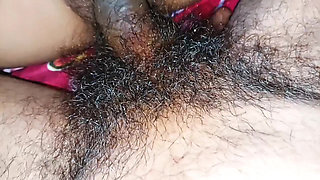 I fucked the pussy of the horny sister-in-law at night, made her pussy squirting by hard fucking her and filled it with cream.