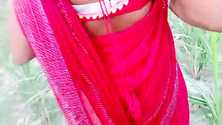 Hot bhabhi ko khet me ghodi banake chudai kiya