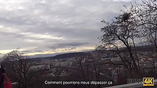 Hunt4k. l'homme devrait regarder comment sa small amie jenifer red a des relations sexuelles pour de l'argent