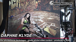Backstage photoshoot Daphne Klyde - Adult