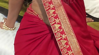 Sassy Riya Saare Close up Cleavage