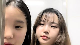 Omege japanese girl with big boobs on cams