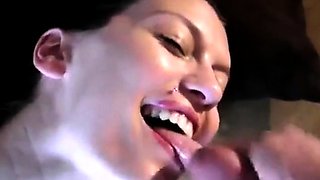 German Amateur Babe Has a Quickie on the Kitchen Counter