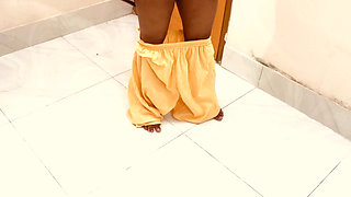 Bangladeshi Stepmom was fuck by Her older stepson at bedroom
