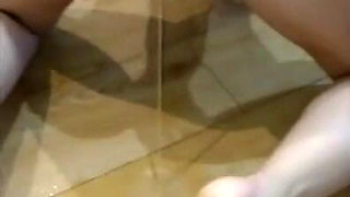 Compilation housewife pee