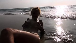 fast fuck in the beach