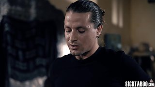 Teen grabbed the chance and got fucked