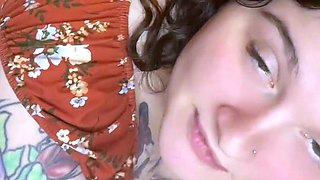 Big booty girl shaking her fat ass asking you to fuck. Find