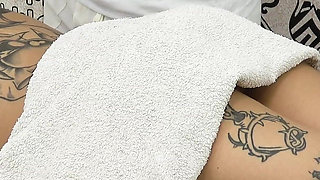 Secret Massage with Loladoll: Massage, Tension and Pleasure