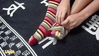 Amateur Girlfriend in Hot Sockjob POV