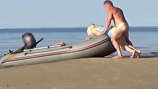 Boatman ravaged a super-steamy tourist