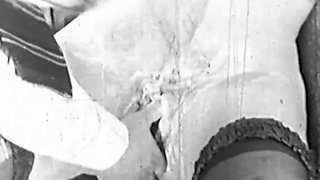 Amateur MILF Fisting