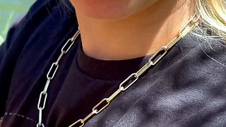 Outdoor handjob From Natural Blonde